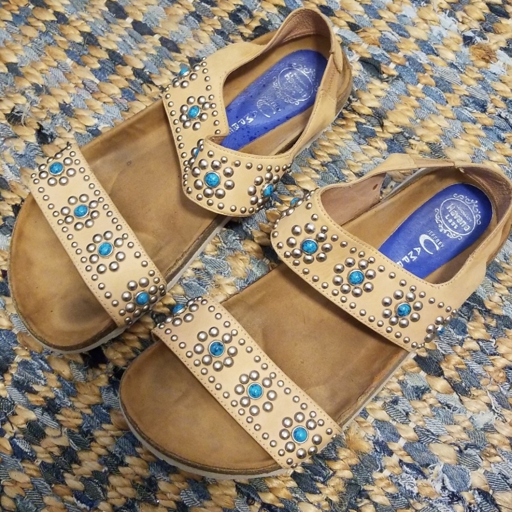 Havana genuine leather with turquoise beads